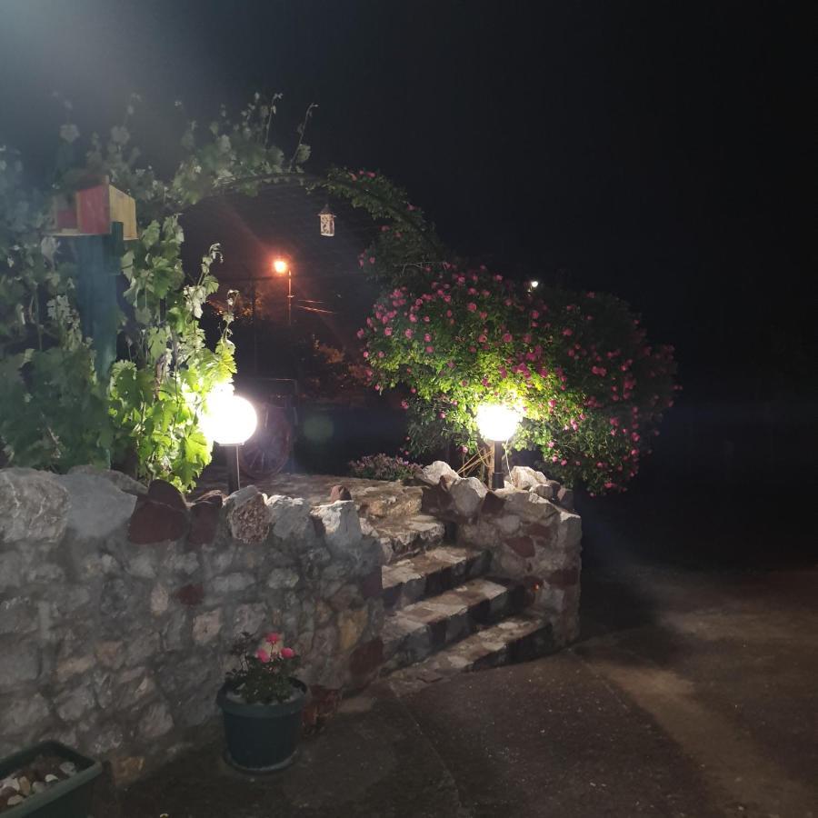 Knez Apartmani Senje Buitenkant foto