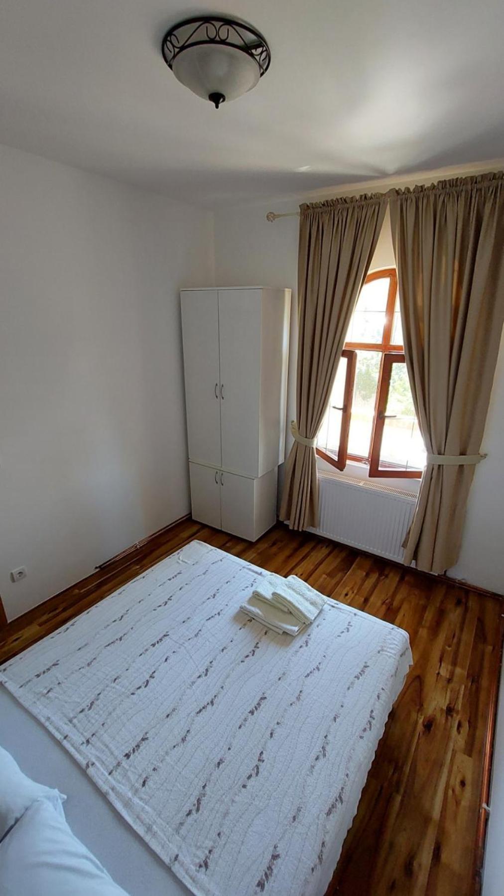 Knez Apartmani Senje Kamer foto